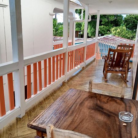 Christina'S Guest House Official Little Corn Island Exterior photo