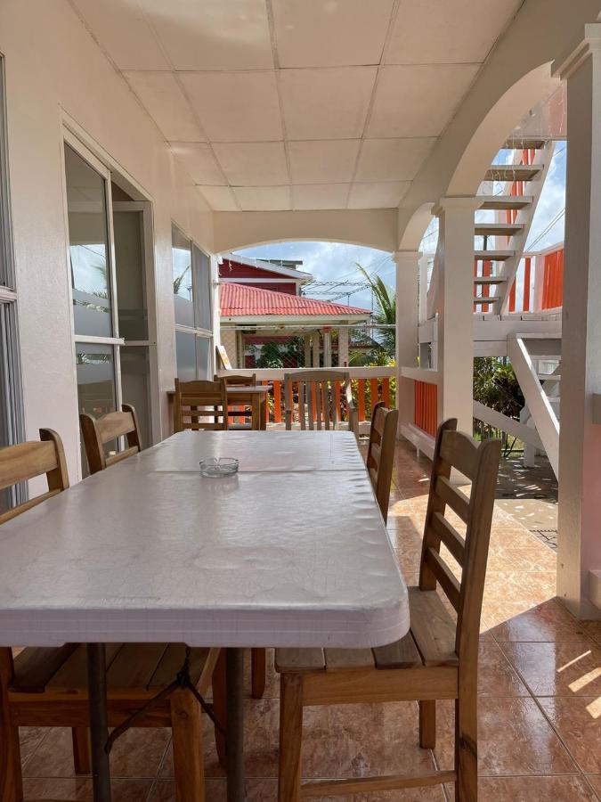 Christina'S Guest House Official Little Corn Island Exterior photo