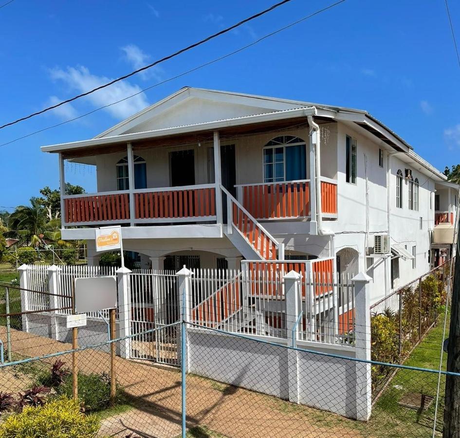 Christina'S Guest House Official Little Corn Island Exterior photo
