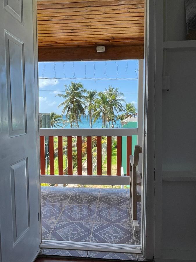 Christina'S Guest House Official Little Corn Island Exterior photo