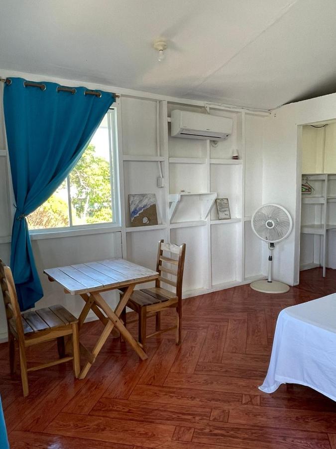 Christina'S Guest House Official Little Corn Island Exterior photo