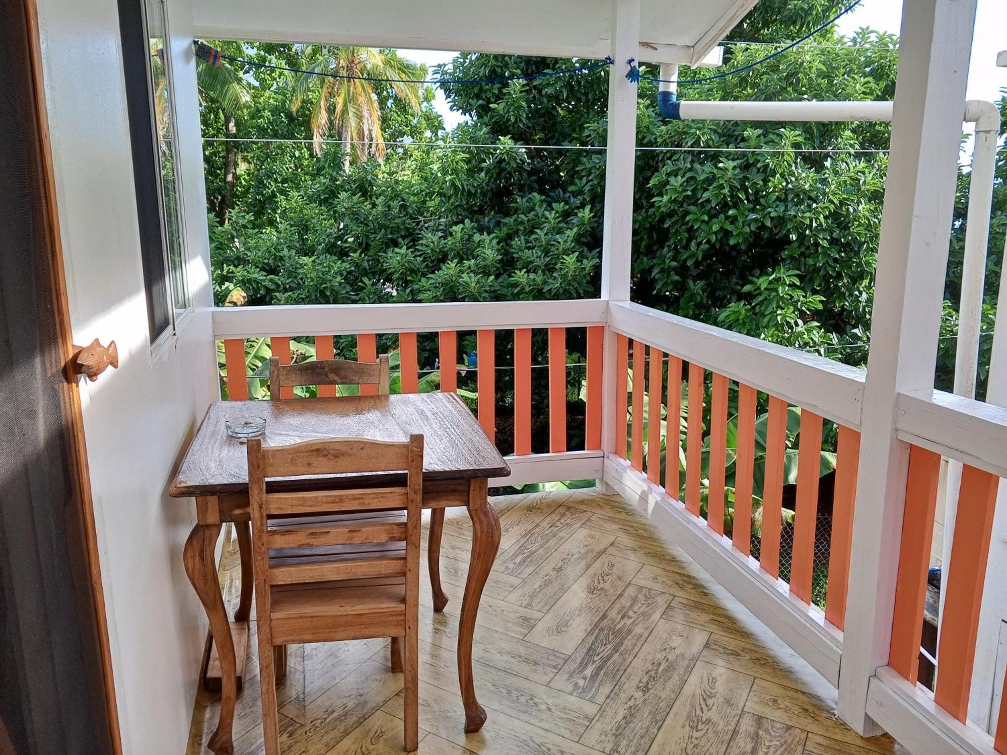 Christina'S Guest House Official Little Corn Island Exterior photo