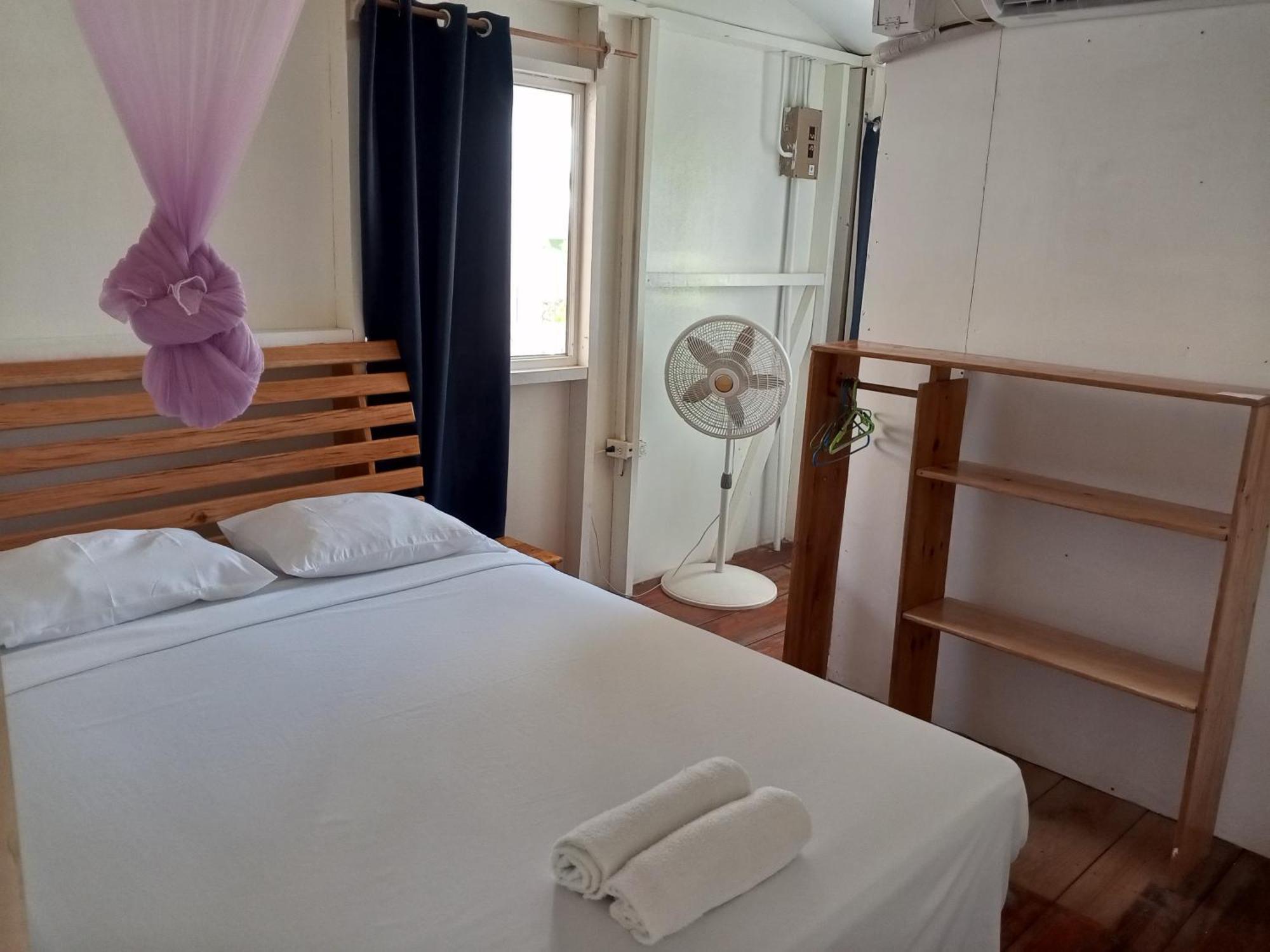 Christina'S Guest House Official Little Corn Island Exterior photo