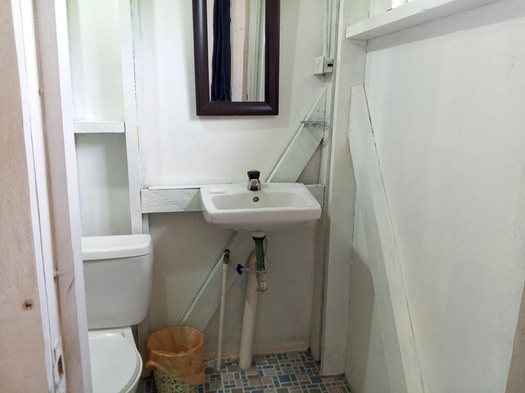 Christina'S Guest House Official Little Corn Island Exterior photo