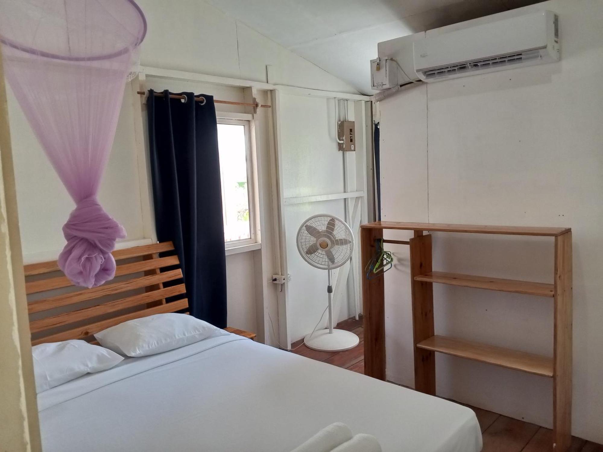 Christina'S Guest House Official Little Corn Island Exterior photo