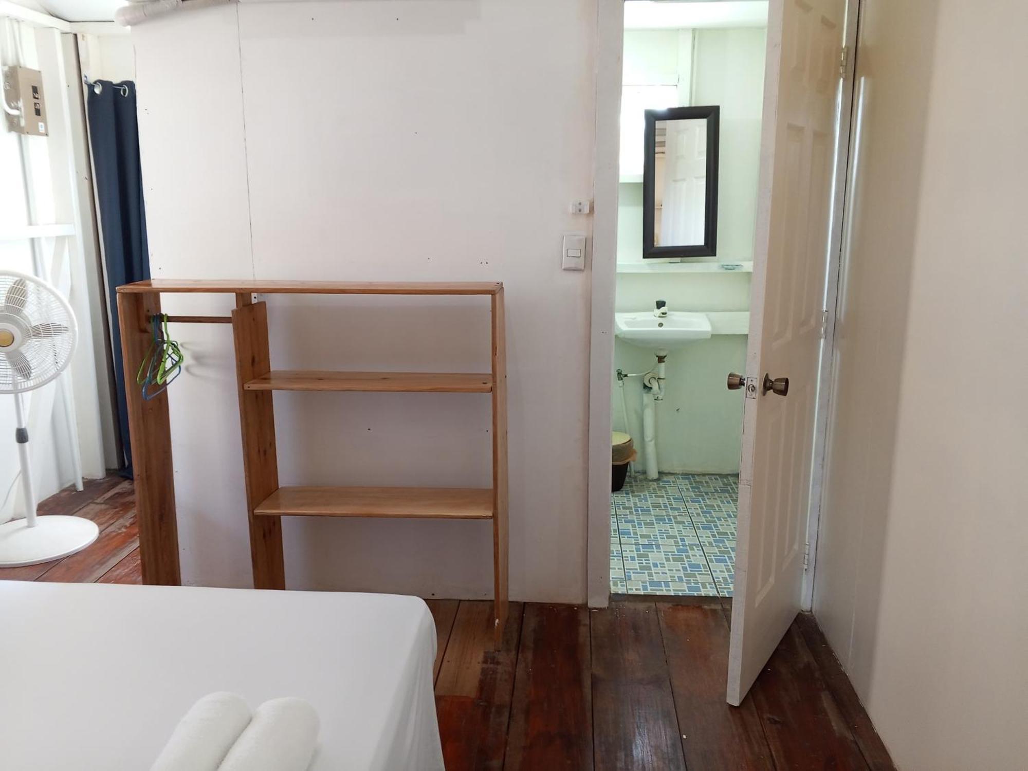 Christina'S Guest House Official Little Corn Island Exterior photo